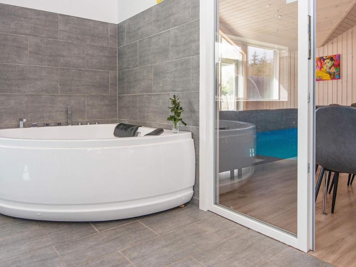 16 Person Holiday Home In R M Рёмё-Киркебю Экстерьер фото